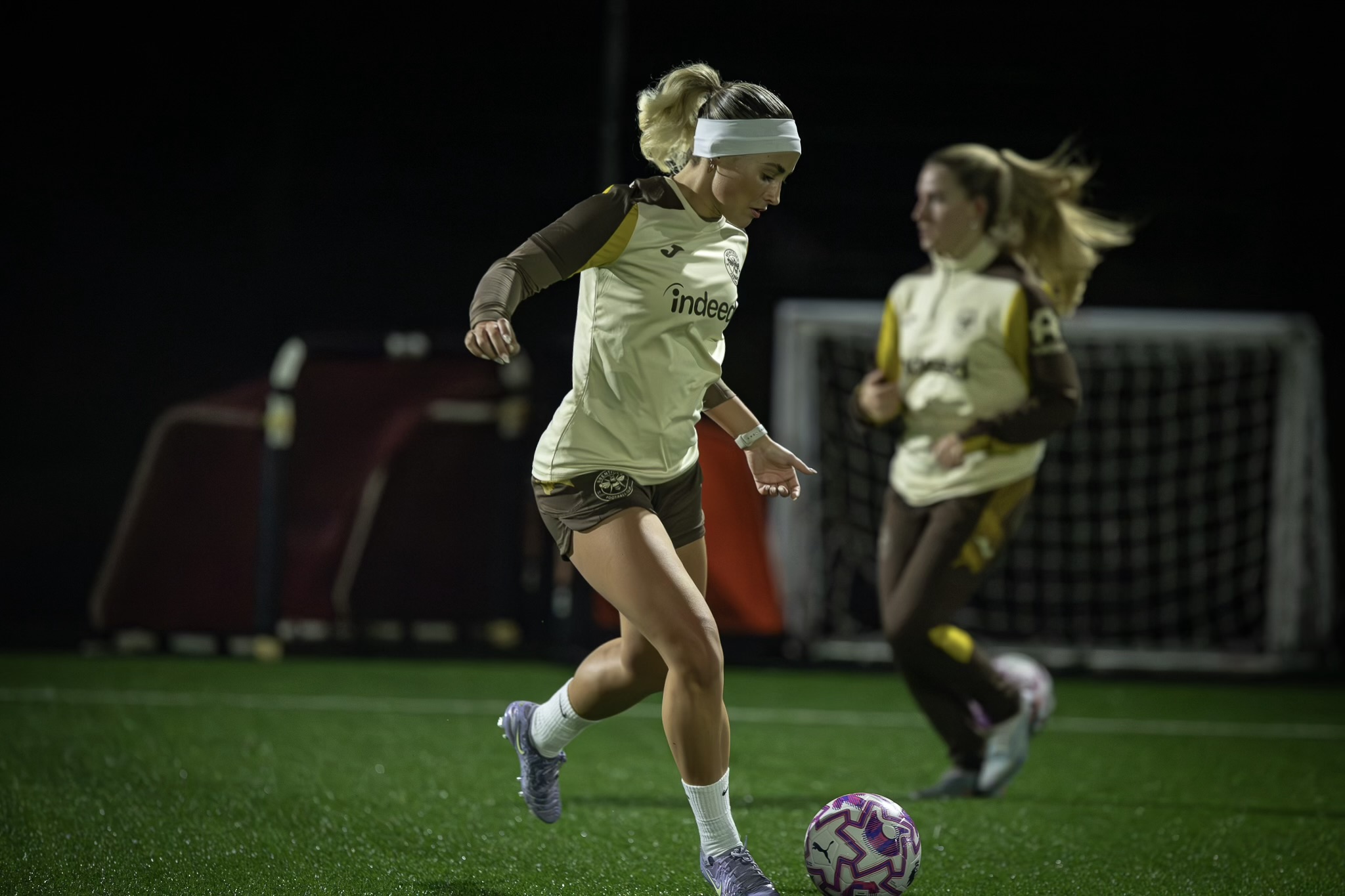 Georgia Wood Signs With The Women's Football Network